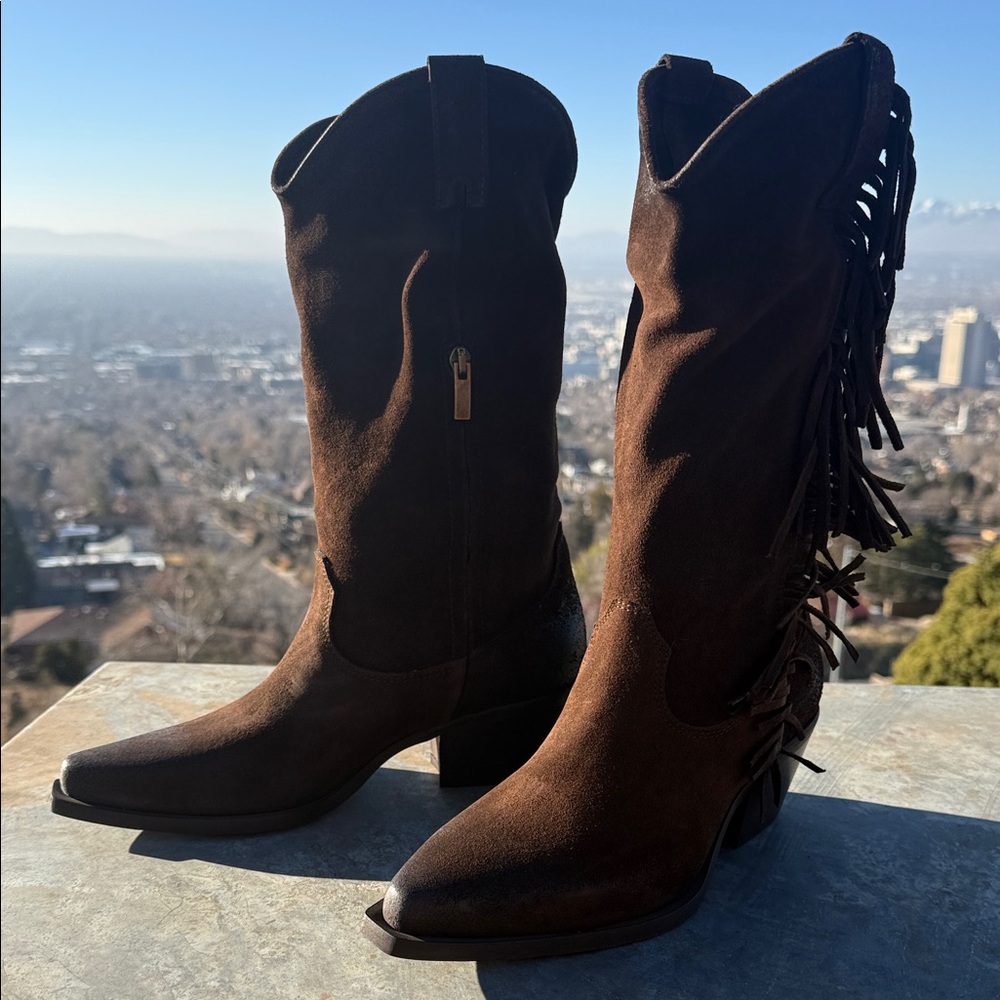 Dove Canyon Boots in Chocolate suede leather. New in box from Sundance.